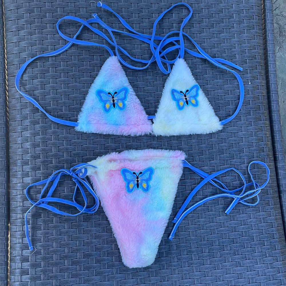 Fuzzy bikini!